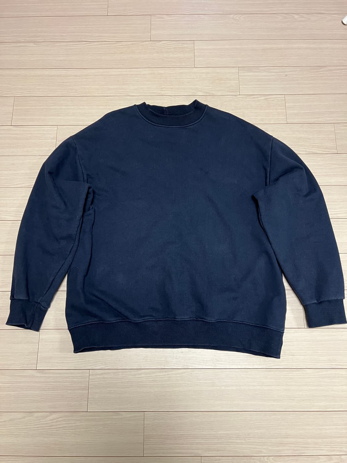 OVERSTAND 오버핏 기모 맨투맨 / 네이비 상품이미지1