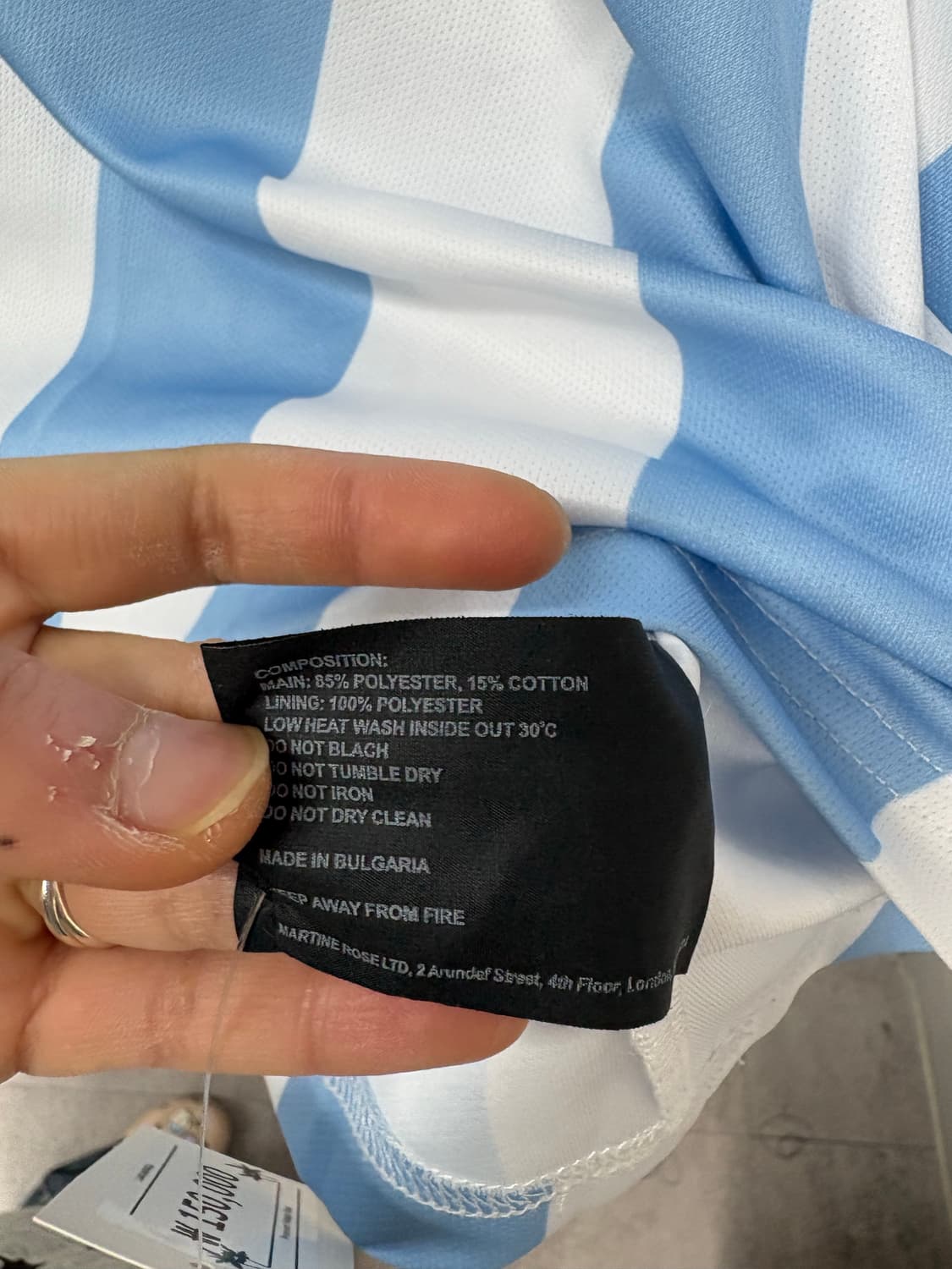 마틴로즈 트위스트 숏슬리브 풋볼탑 화이트 라이트 블루스트라이프 A3506 상품이미지8