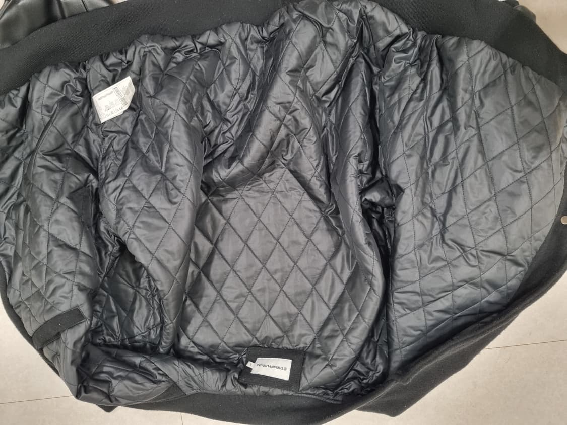 더바이닐하우스 바시티 상품이미지4