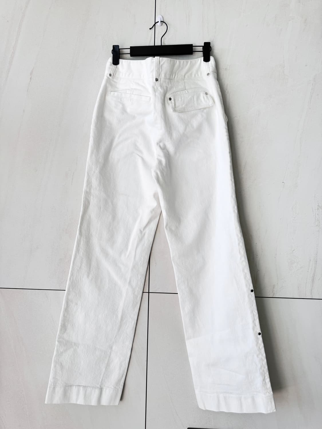새상품 컨디션 JW앤더슨 화이트 와이드 데님 팬츠 EU36 상품이미지5
