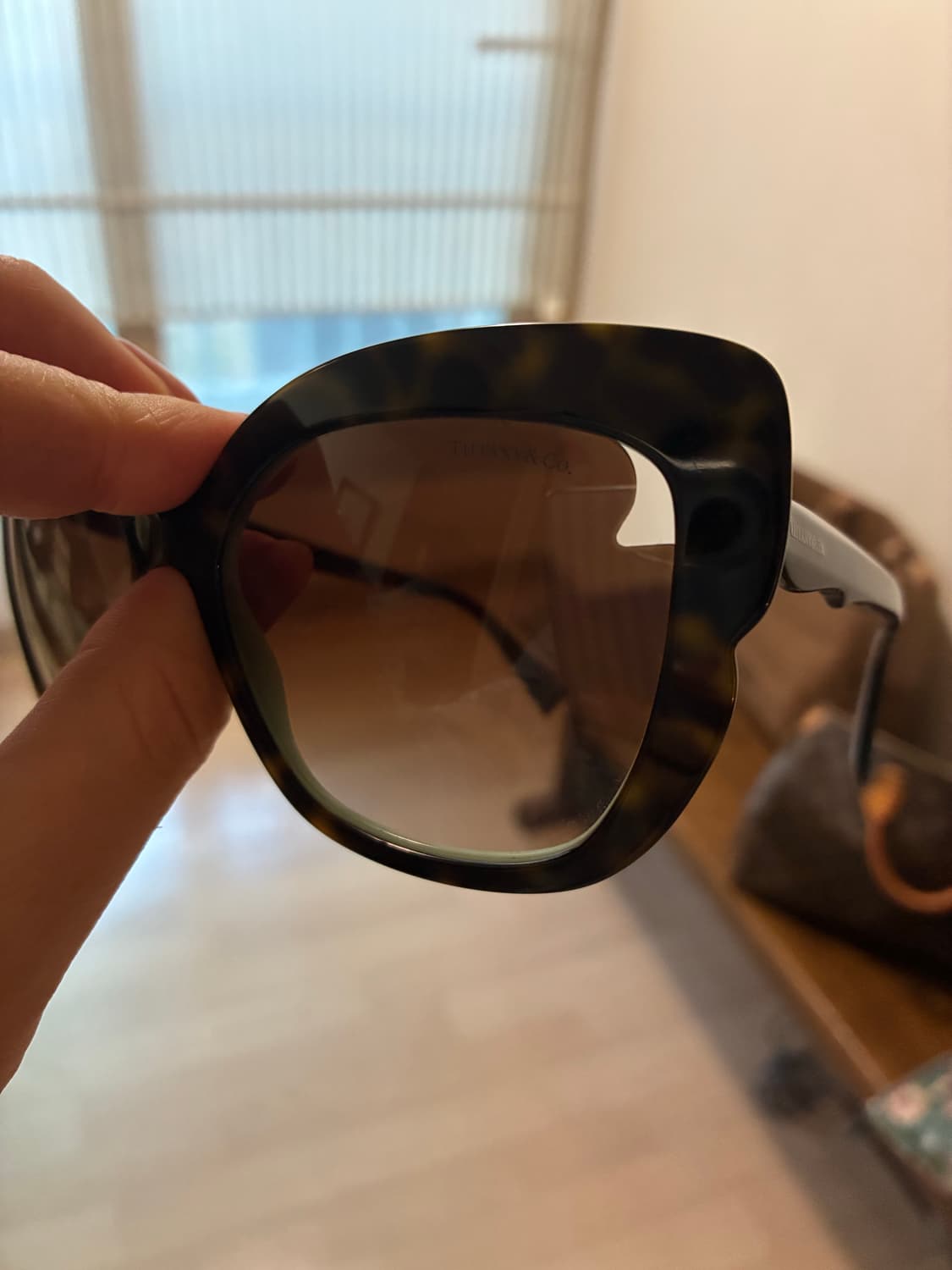 티파니앤코 선글라스 상품이미지3