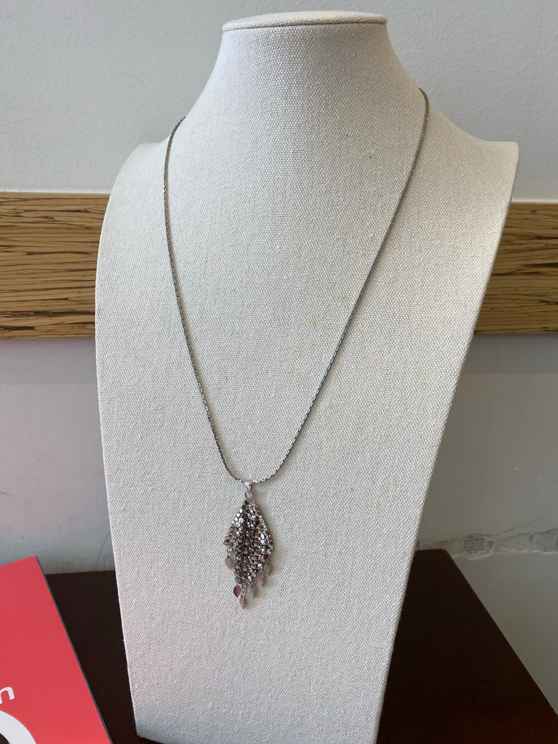 빈티지 드롭 목걸이 상품이미지1