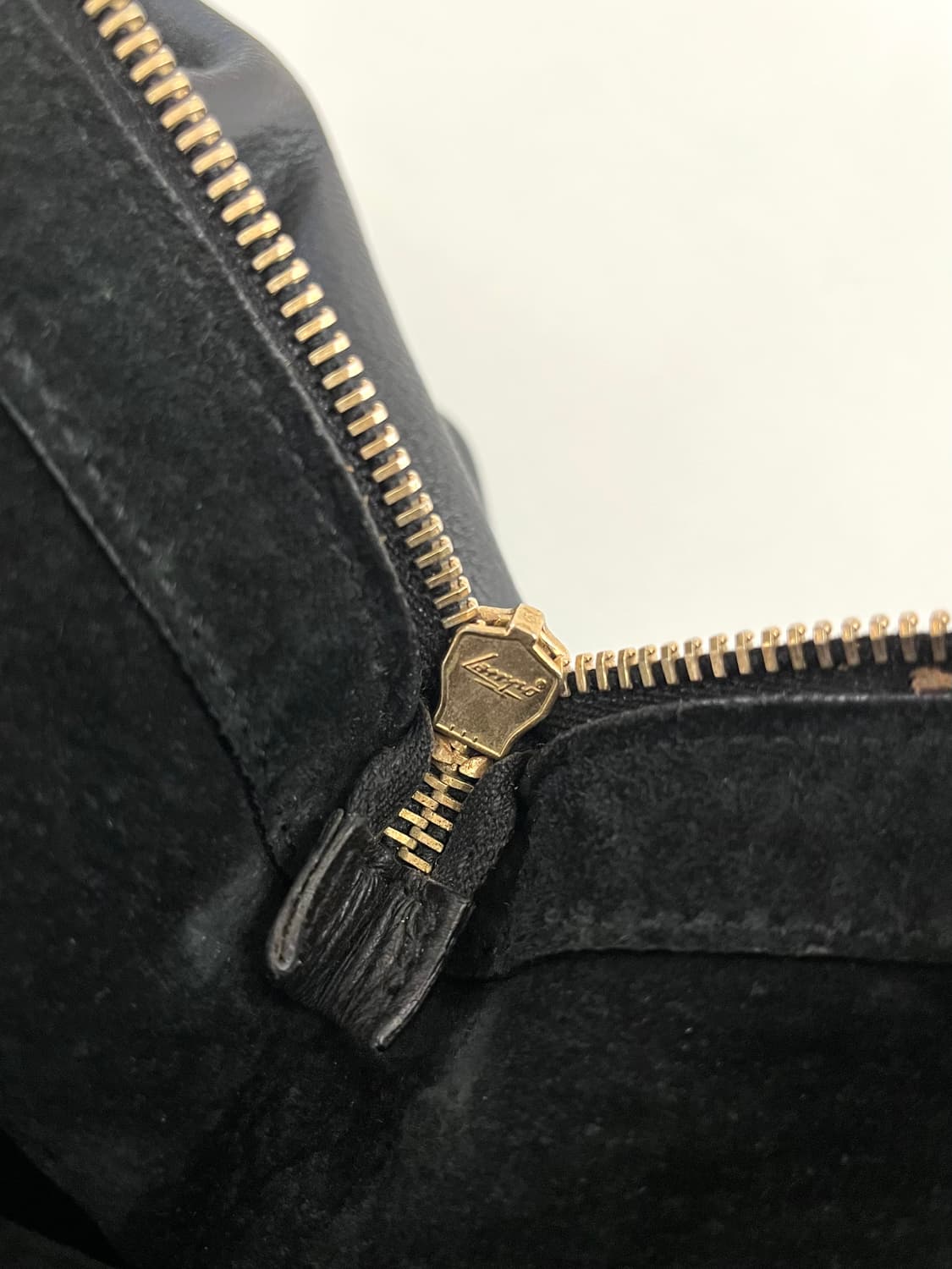 생로랑 레더 다운타운백 상품이미지5