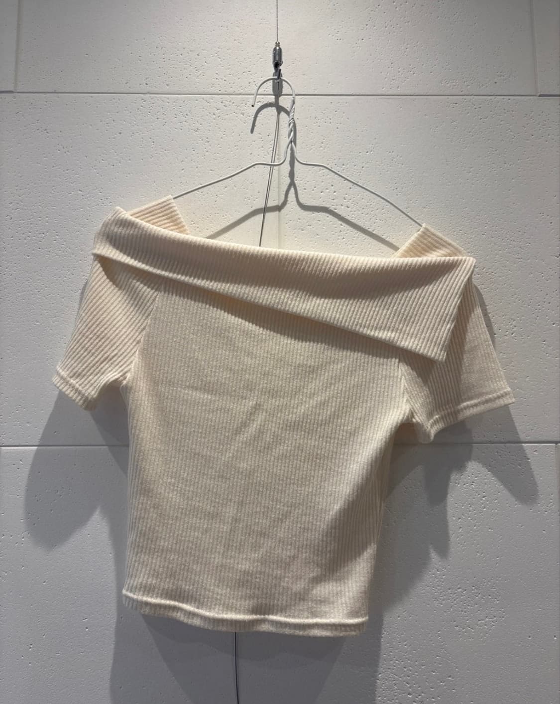 보세 오프숄더 니트 아이보리 상품이미지2