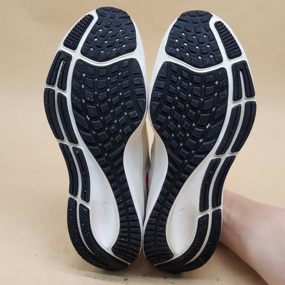 나이키 에어줌 페가수스37 여성런닝화245 상품이미지3