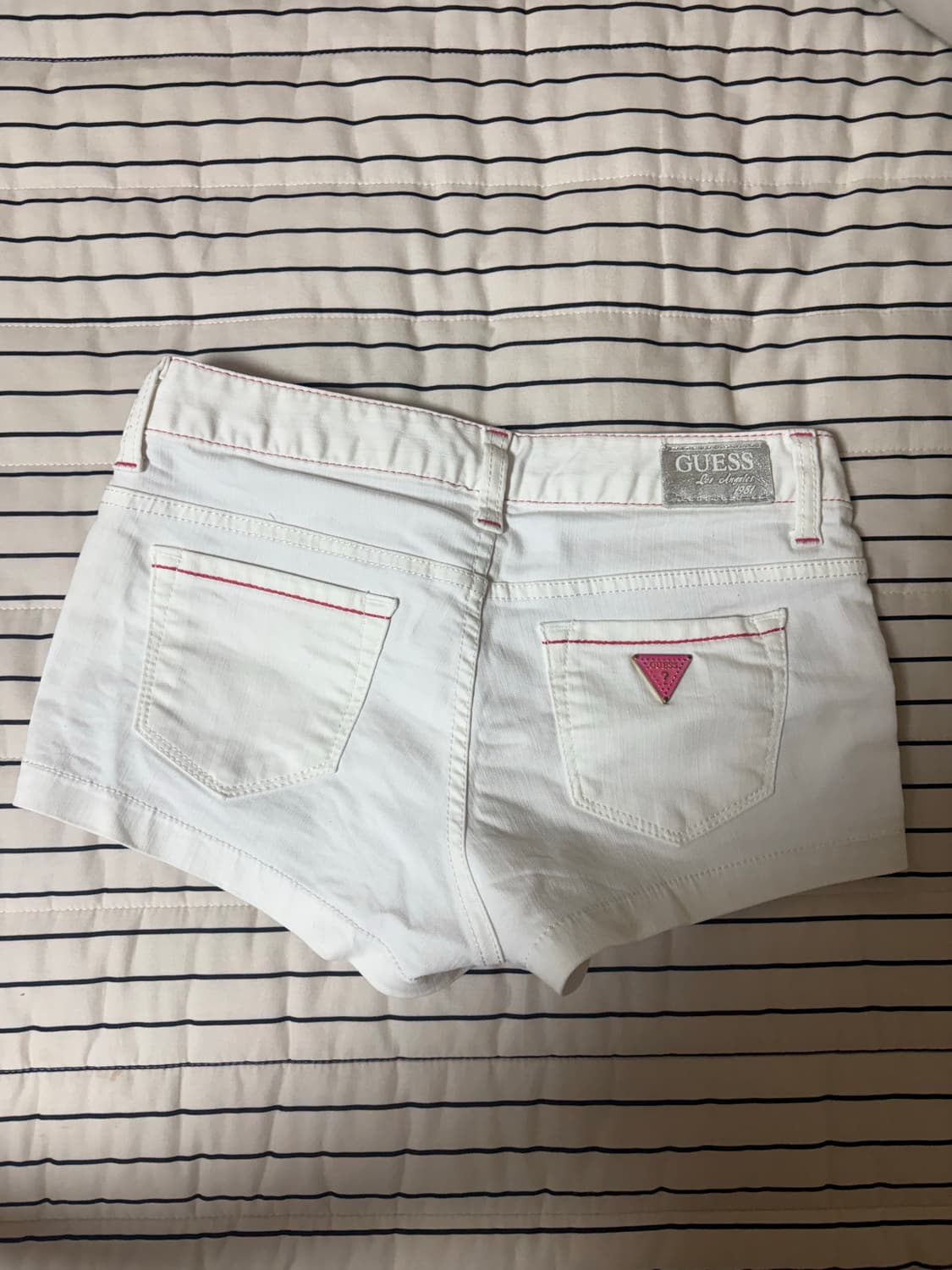 게스 y2k 로우라이즈 숏팬츠 24 상품이미지2