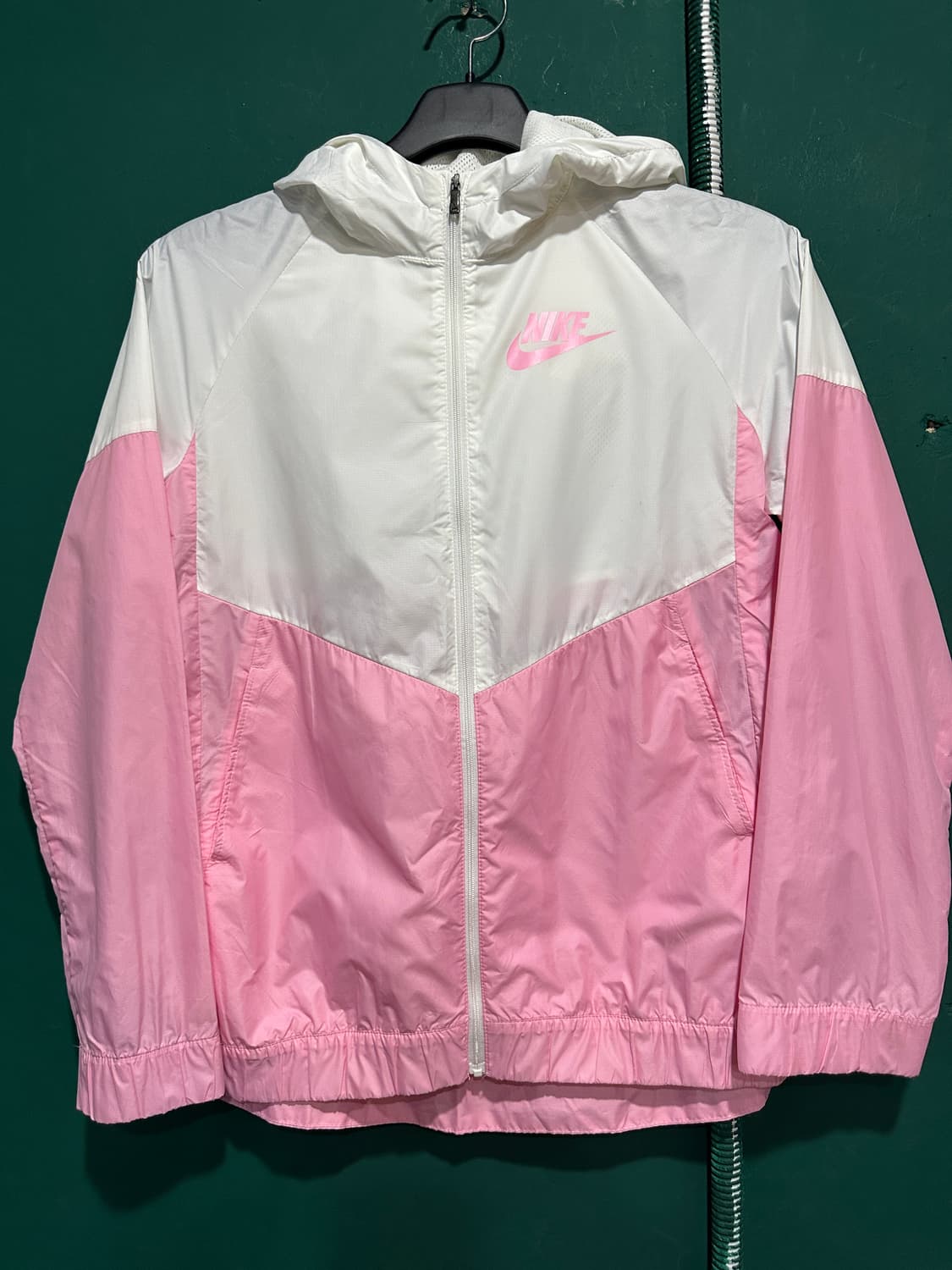 나이키 딸기우유 바람막이 XL 상품이미지1