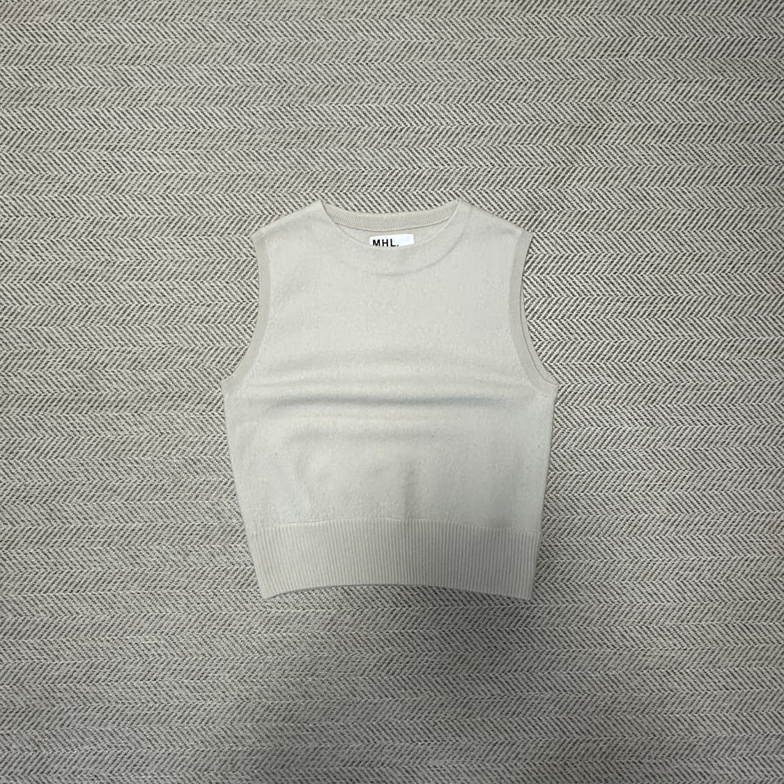 MARGARET HOWELL wool 100% knit vest 상품이미지1