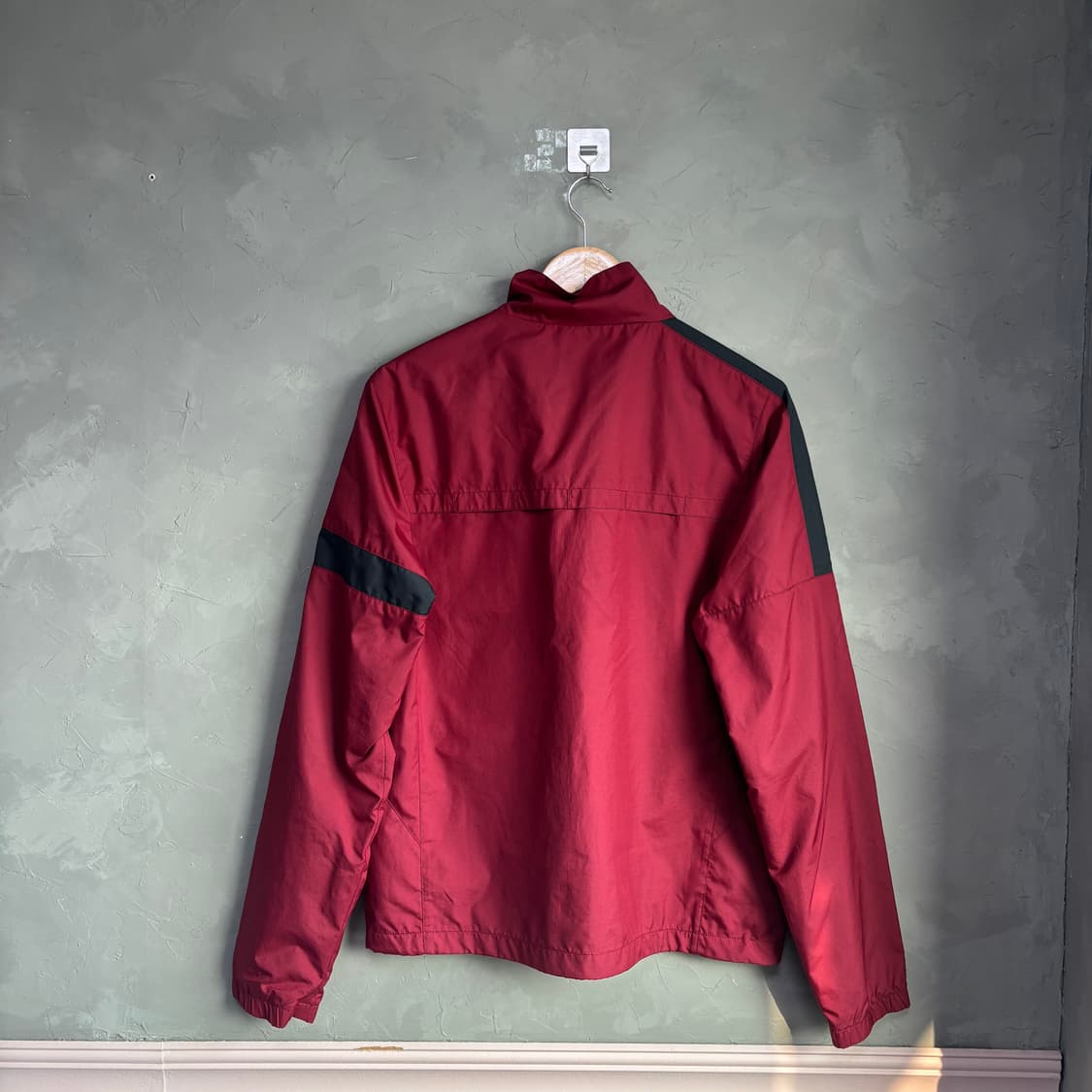 나이키 맨유 바람막이 버건디 레드 상품이미지4