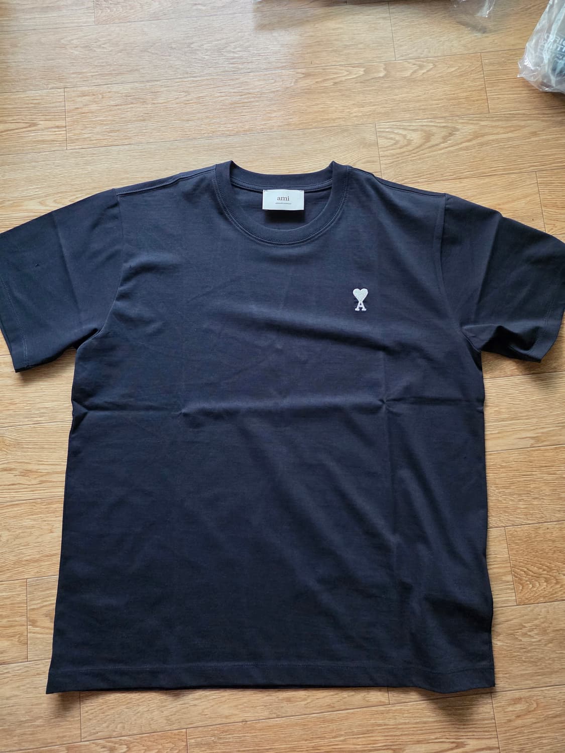 아미 블랙 반팔티 상품이미지2