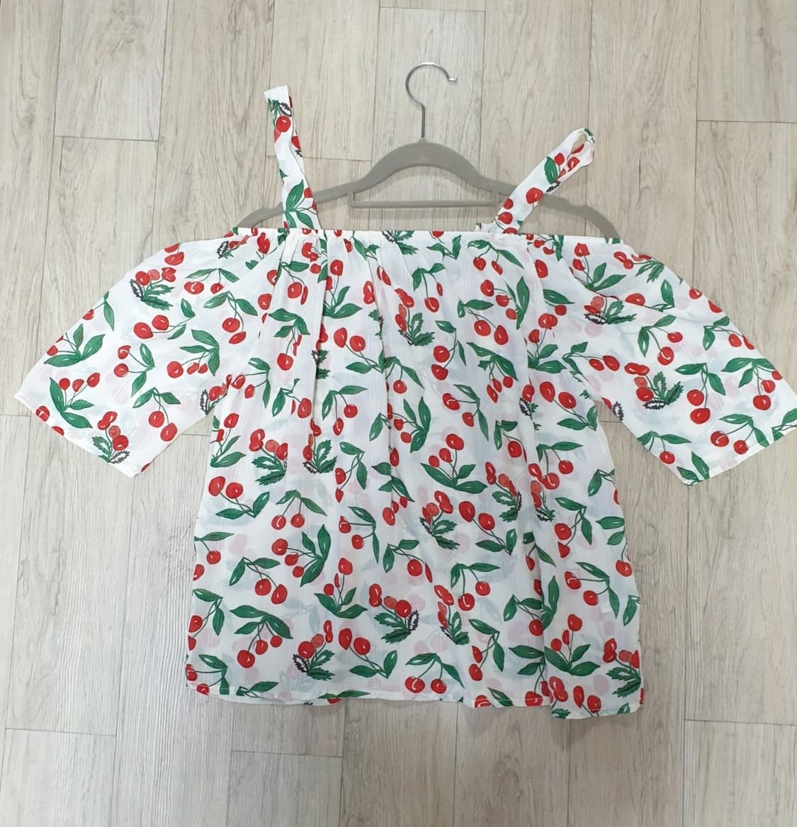 체리 오프숄더 블라우스 상품이미지2