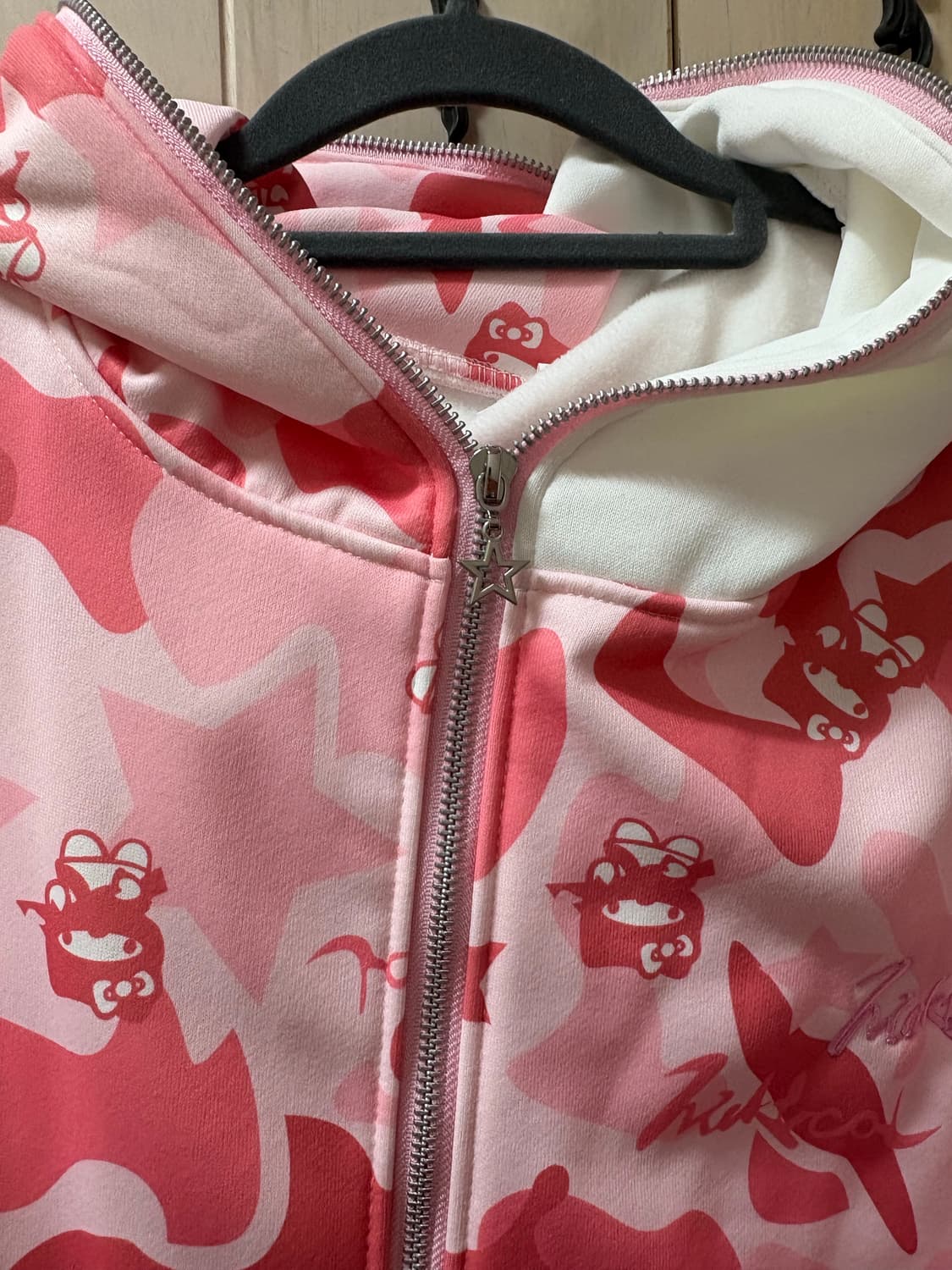 아방핏 키치갸루키티집업 상품이미지3