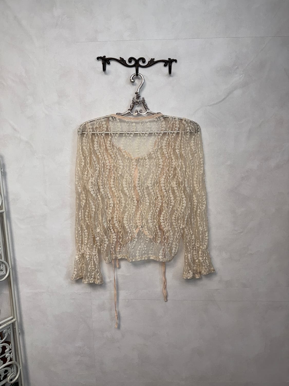 Pink beige ethnic lace shirring blouse 상품이미지3