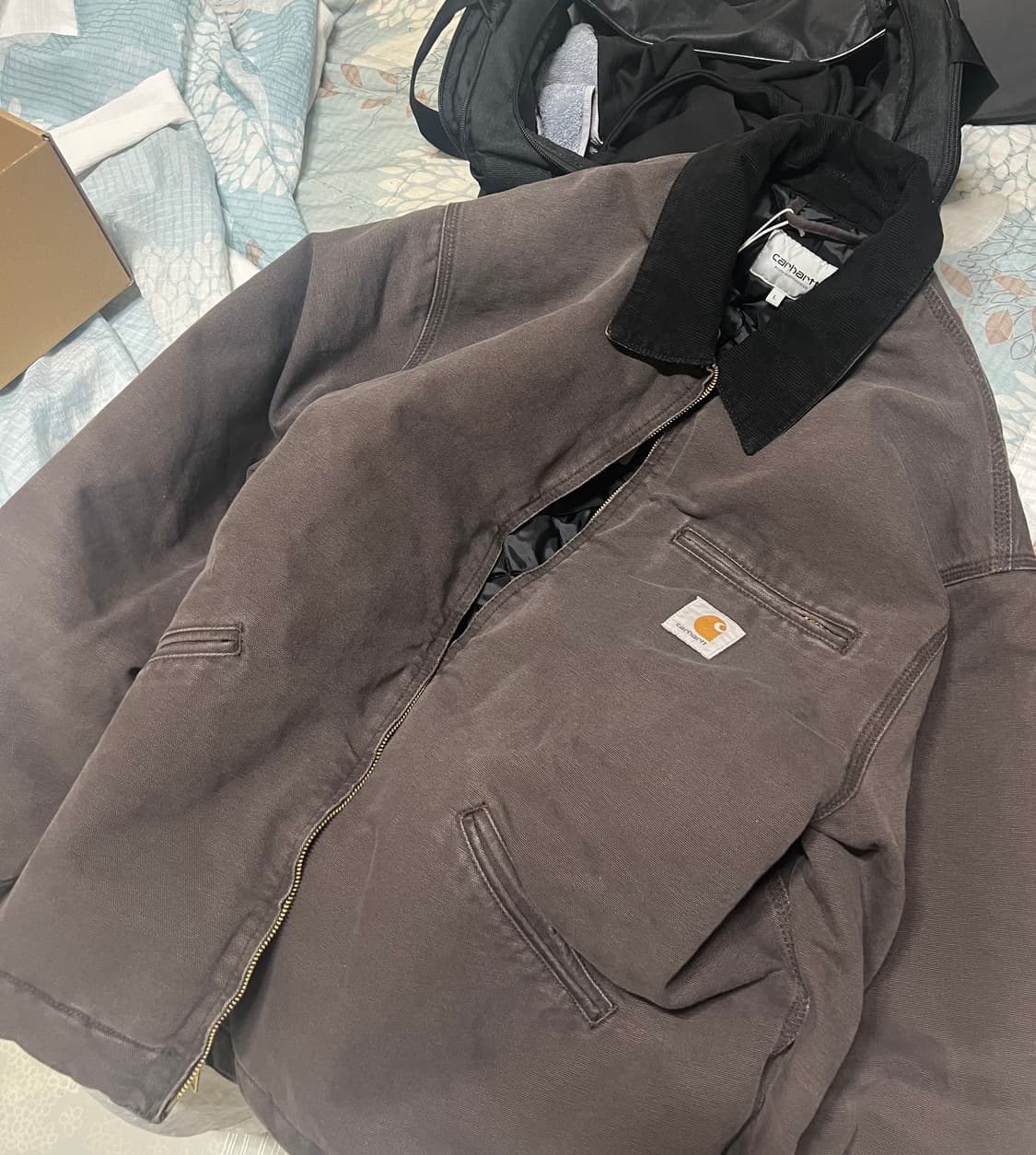 칼하트 WIP 디트로이트 토바코블랙 L 새상품 판매합니다 상품이미지2