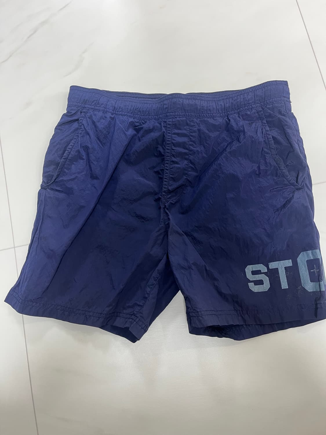 스톤아일랜드 반바지 스윔팬츠 (빈지노 착용 동일제품) 상품이미지1