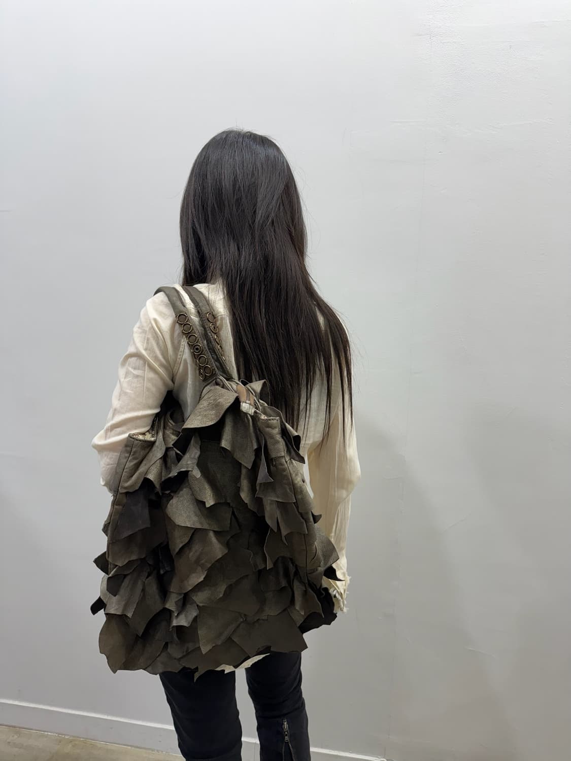 리얼레더 디테일 숄더백 상품이미지3