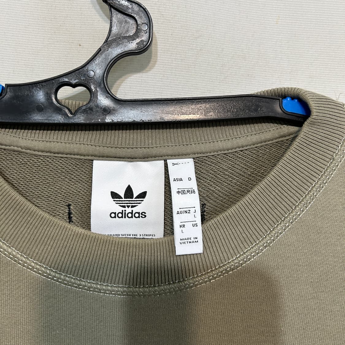아디다스 포켓 맨투맨  L 상품이미지2