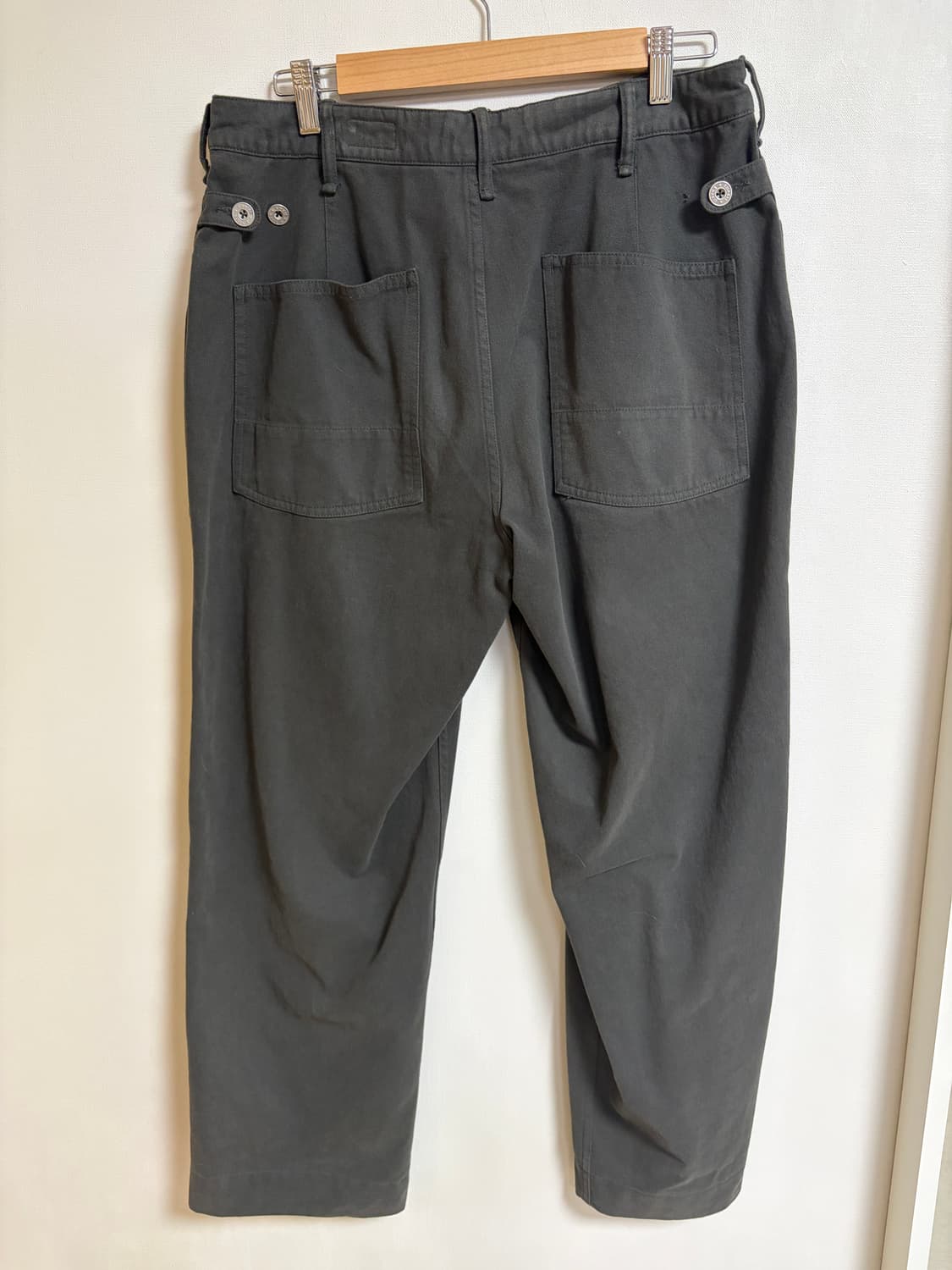 [M]카키스 크루맨 팬츠 차콜 상품이미지2