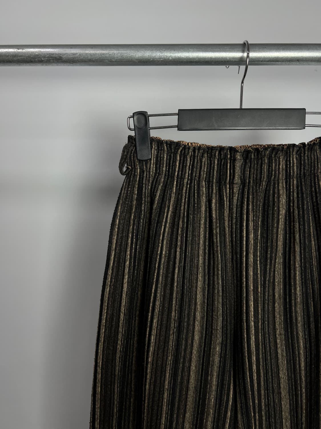 BOU JELOUD 플리츠 와이드 팬츠 상품이미지2