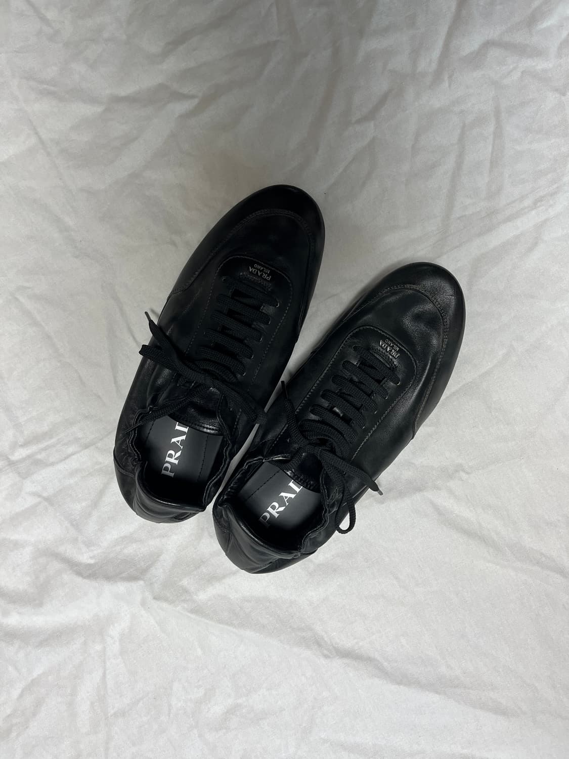 프라다(PRADA) 컬랩스 레더 스니커즈 상품이미지2