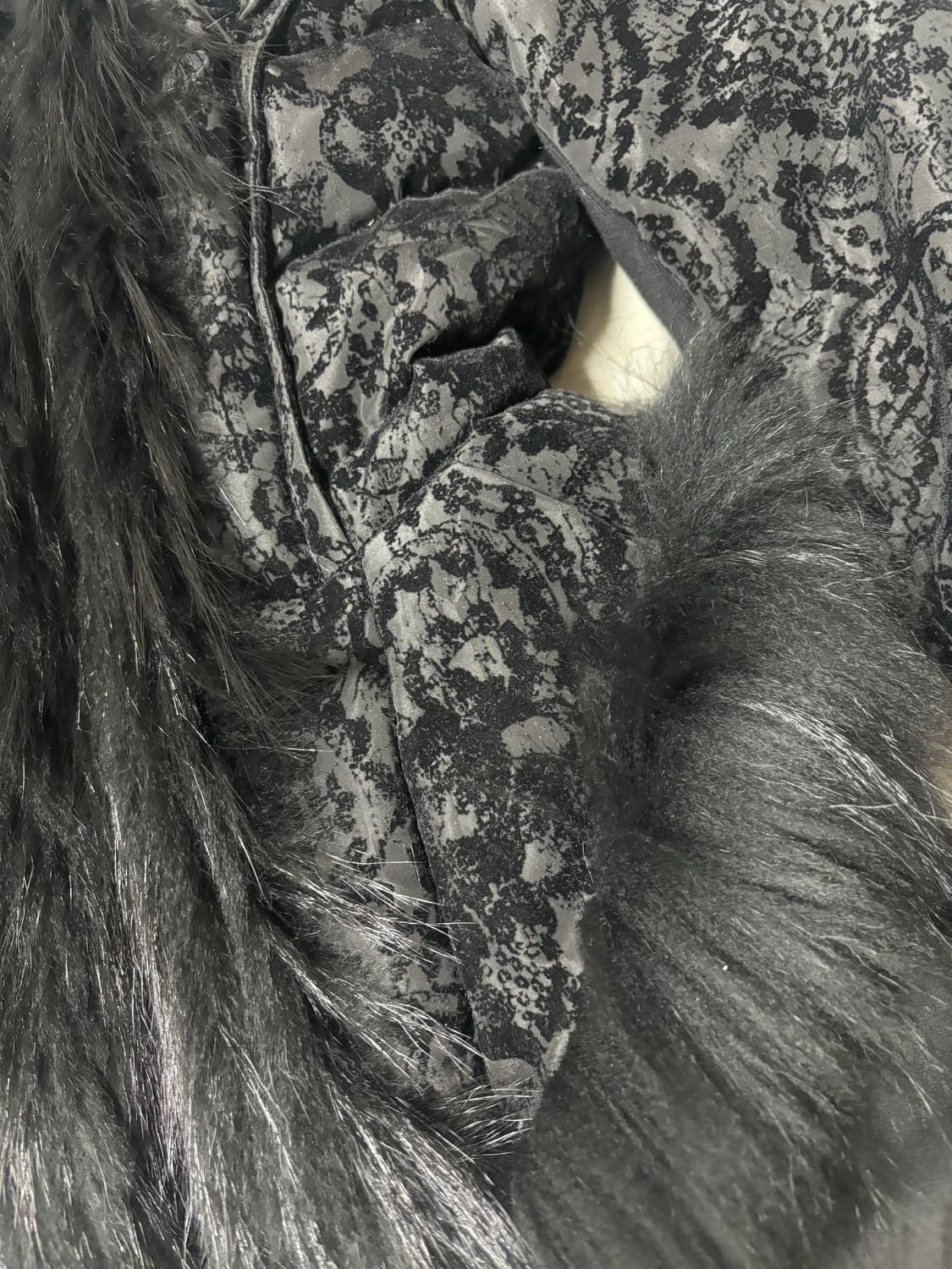 갸루st 블랙 벨벳 퍼 패딩 상품이미지4