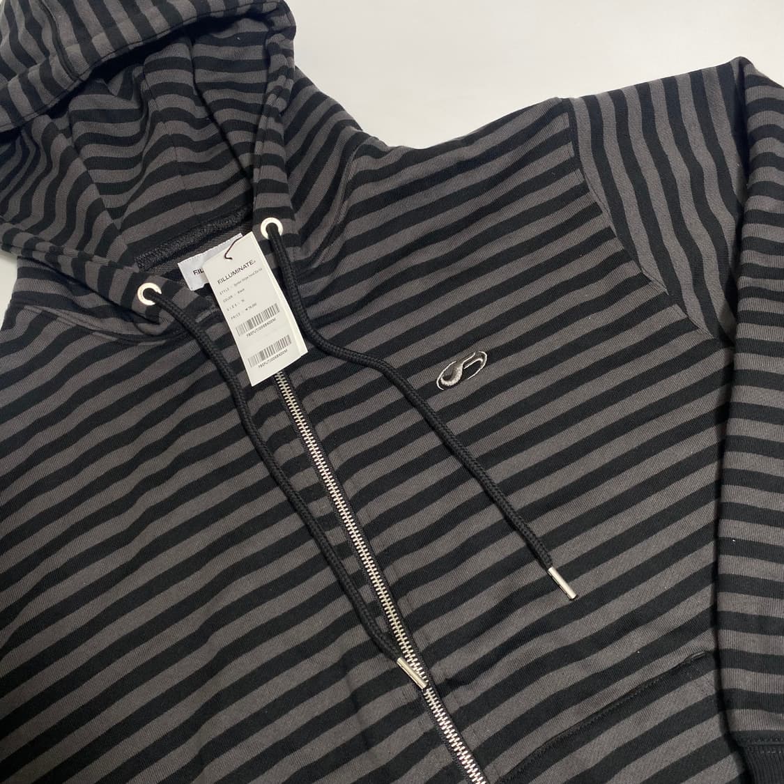 새상품) 필루미네이트 후드집업 M 상품이미지5