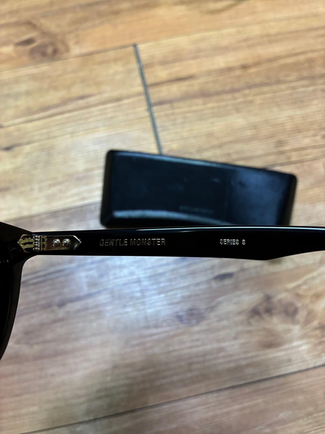 젠틀몬스터 다디오 01 블랙 안경 뿔테 상품이미지4