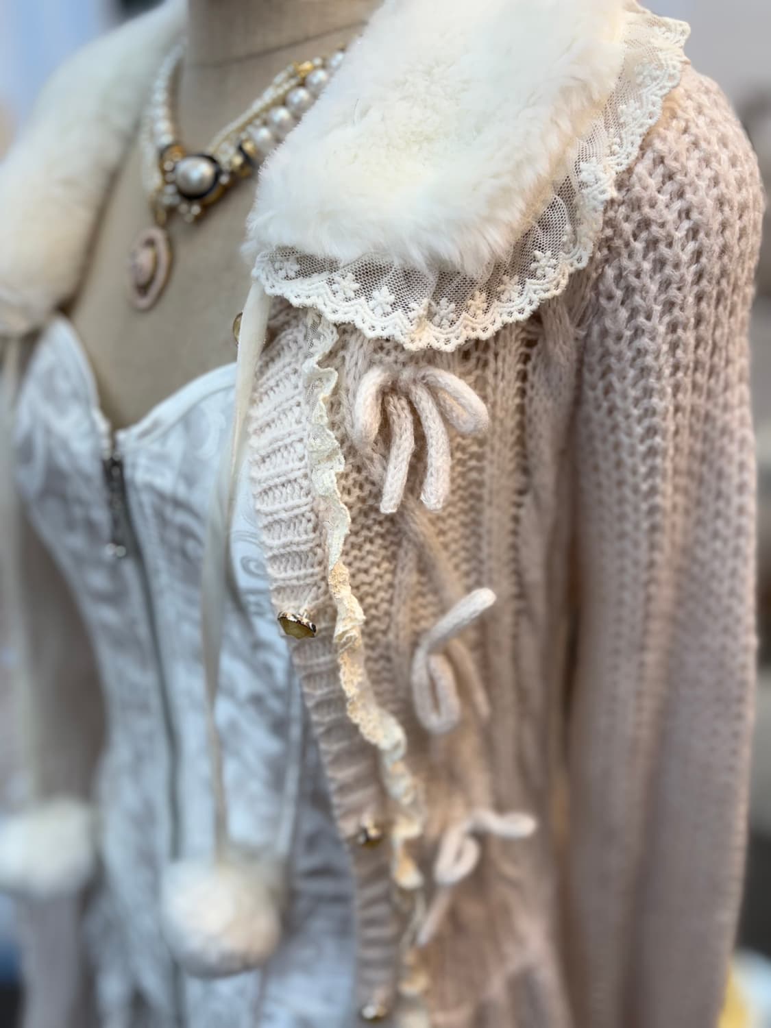 엑시즈팜 퍼 니트 롱가디건 상품이미지8