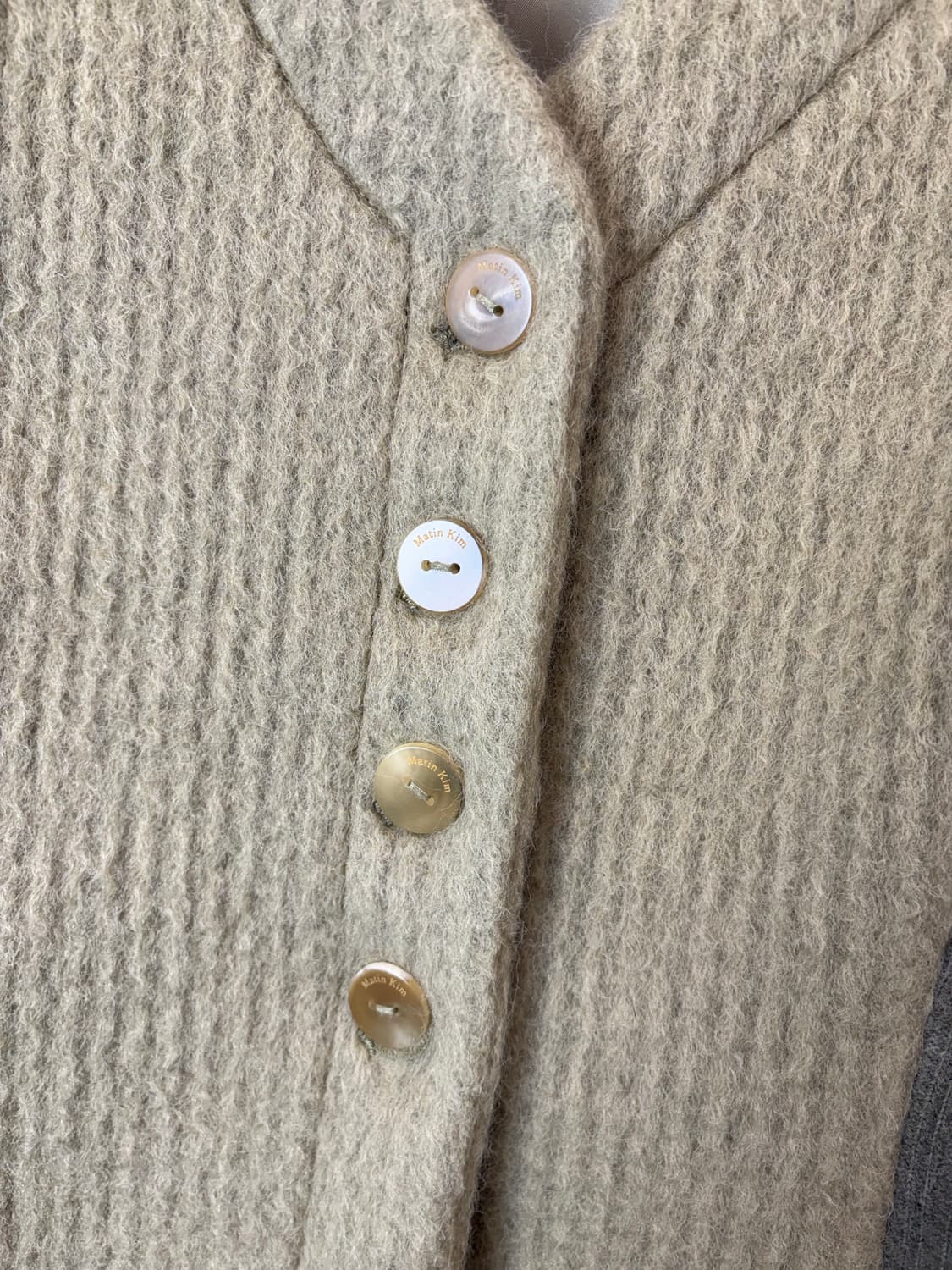 마뗑킴 볼륨 가디건 울 자켓 상품이미지6