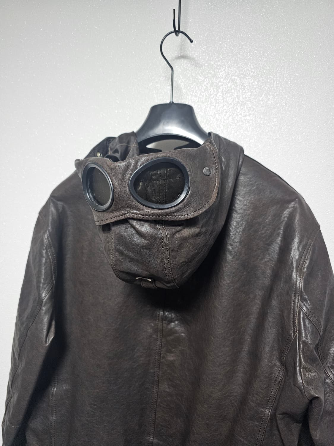 cp컴퍼니 고글 램스킨 레더 자켓 상품이미지5