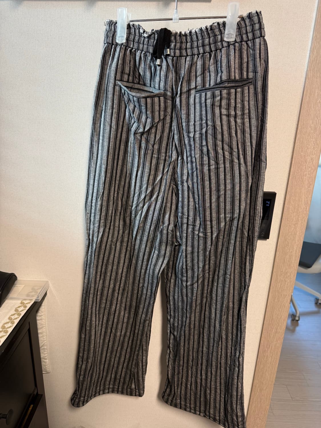 폴리수엠 FRESH EFFORTLESS PANTS [BLACK] 상품이미지4