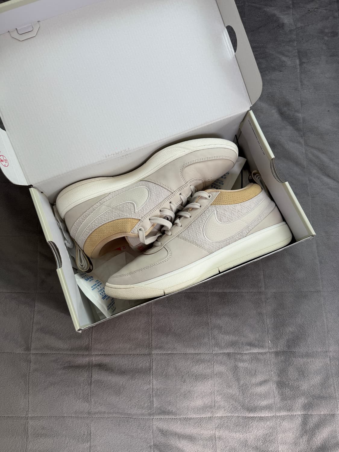 나이키 Book1 EP 라이트 오어드 브라운 상품이미지1