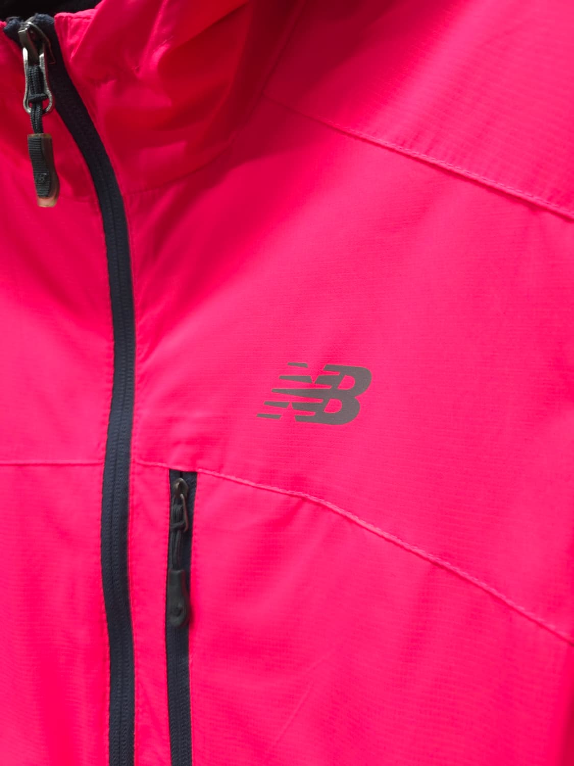 ​뉴발란스 여성 화사한 배색 바람막이 자켓 (66~77) 상품이미지2