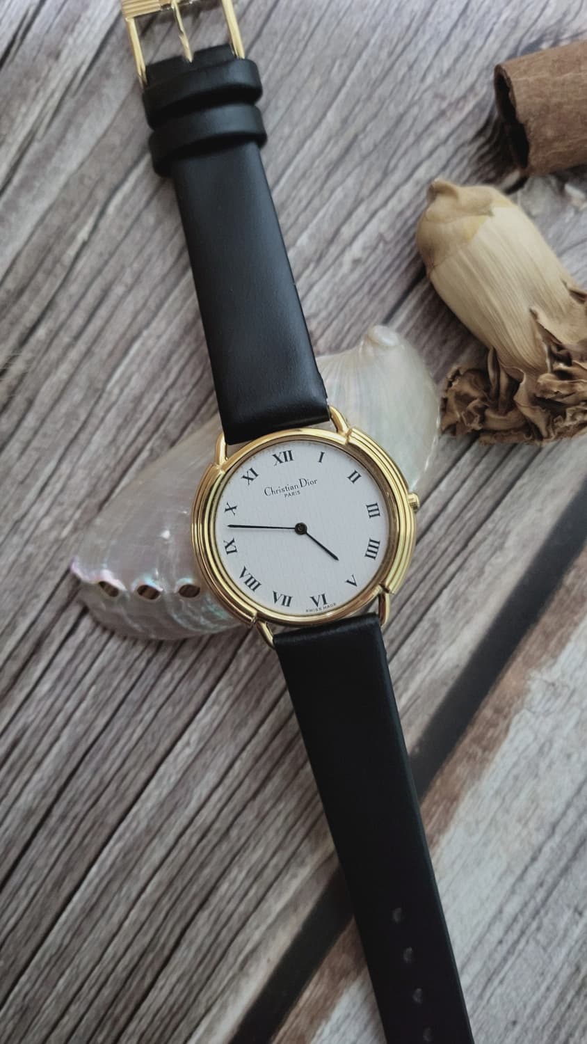 [연말세일]정품 크리스찬디올 골드 3단 라운드 남여공용 시계 상품이미지1