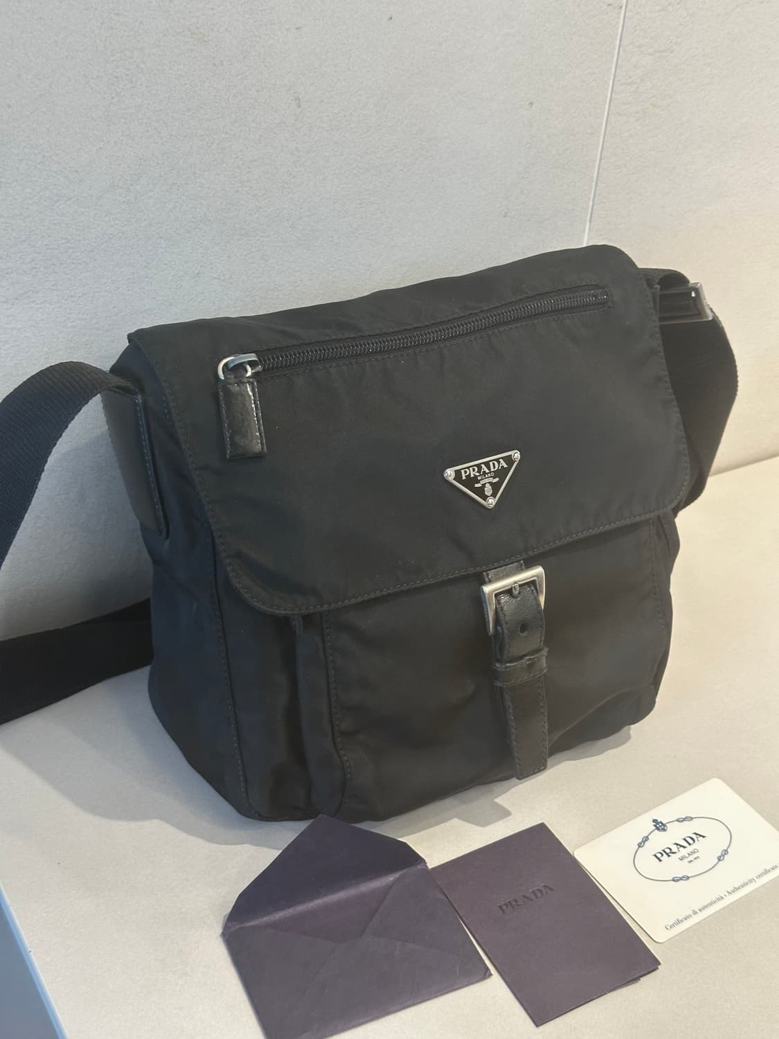 정품 프라다 포코노 나일론 메신저백 크로스백 주우재백 상품이미지2