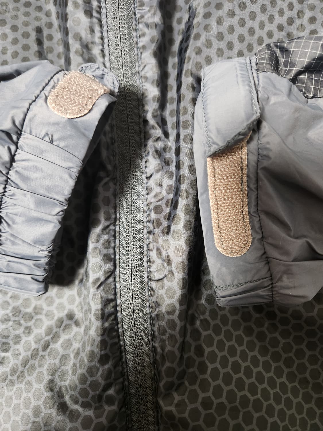 새상품급) 머렐 후드 탈부착 경량 바람막이 자켓 사이즈110

여러 중고 상품이미지8