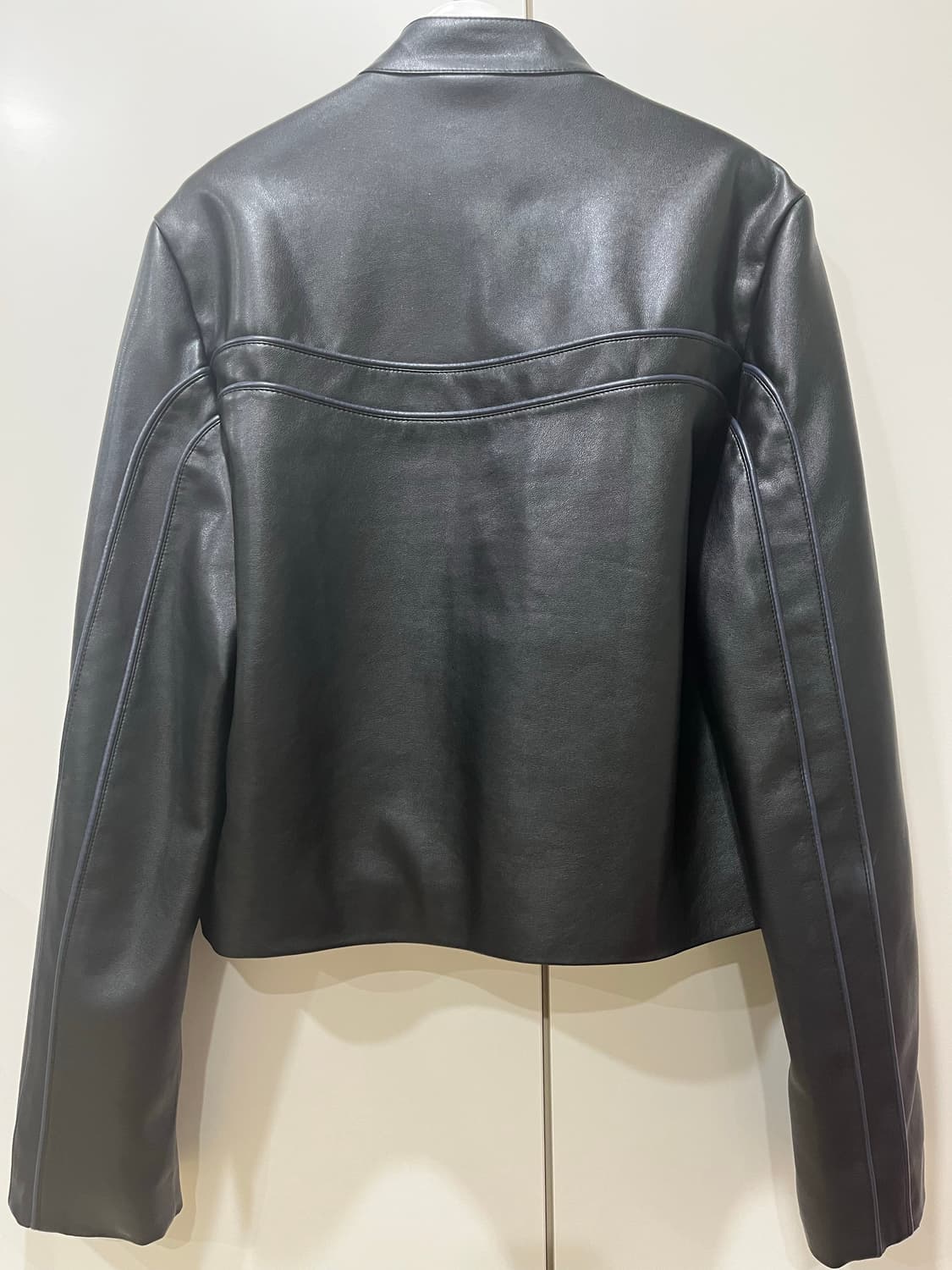 마뗑킴 OVAL LOGO RACING LEATHER JUMPER 상품이미지9