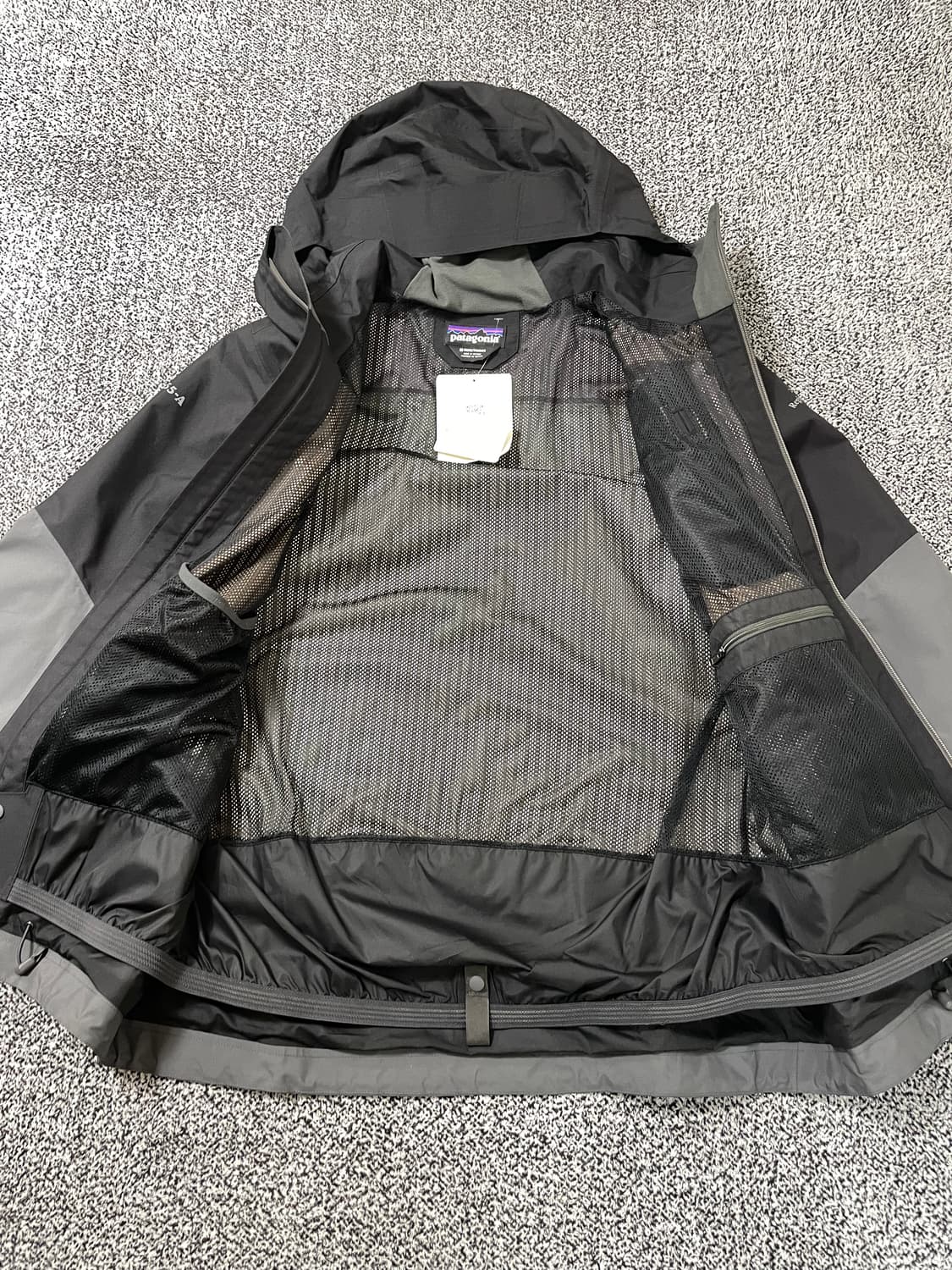빈티지9. (새상품) 파타고니아 스노우샷 자켓 바람막이 점퍼 블랙 그레이 상품이미지3
