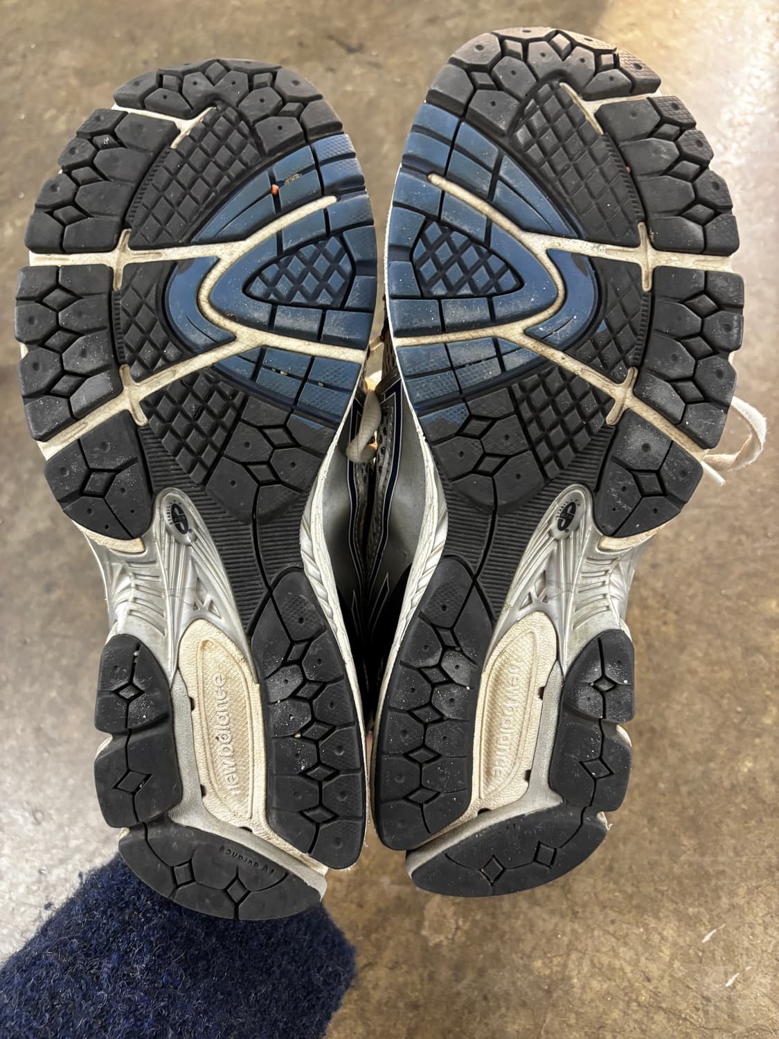 뉴발란스 1906R 실버 메탈릭 스니커즈 275 상품이미지6