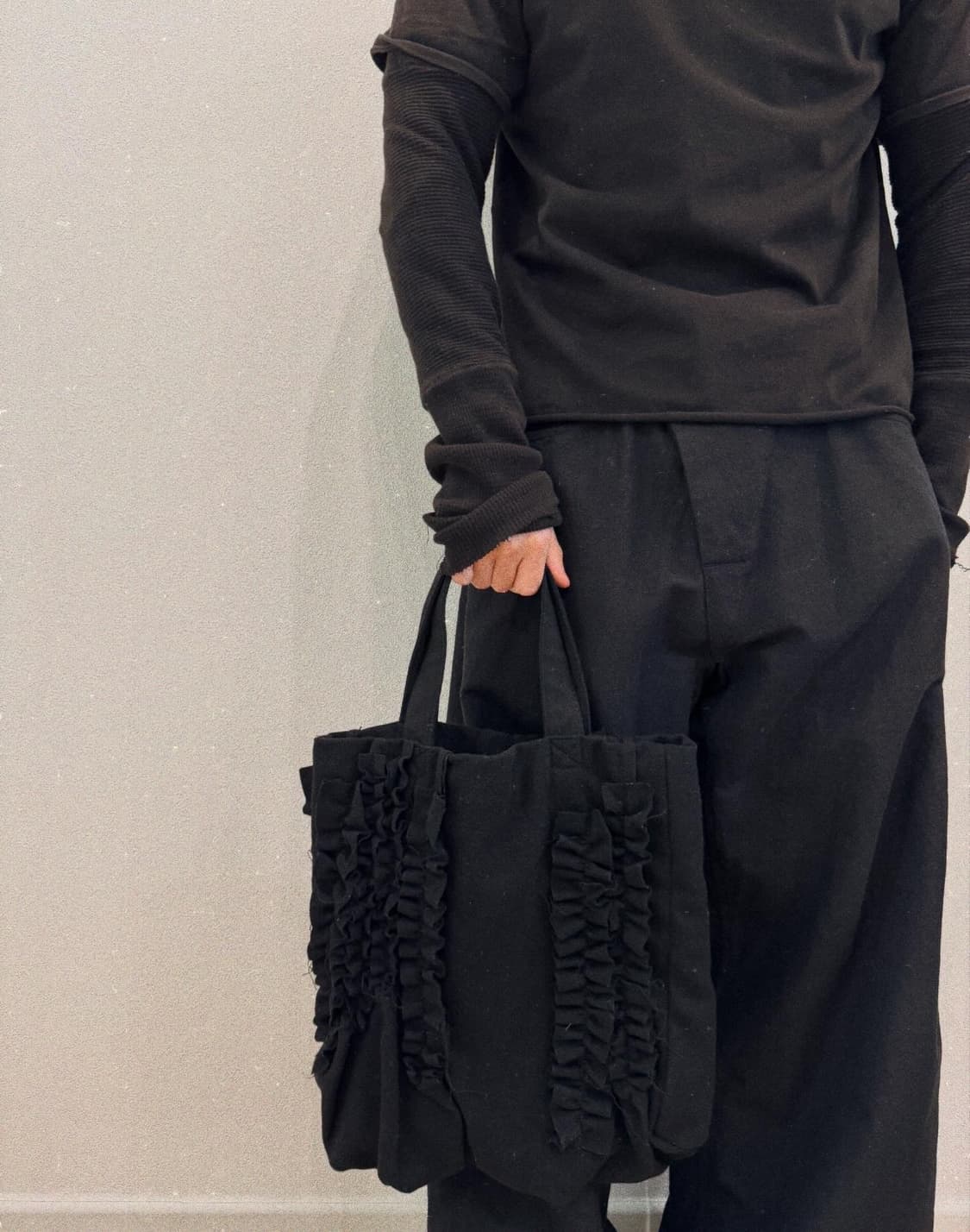 꼼데가르송 울 프릴 토트백 상품이미지1