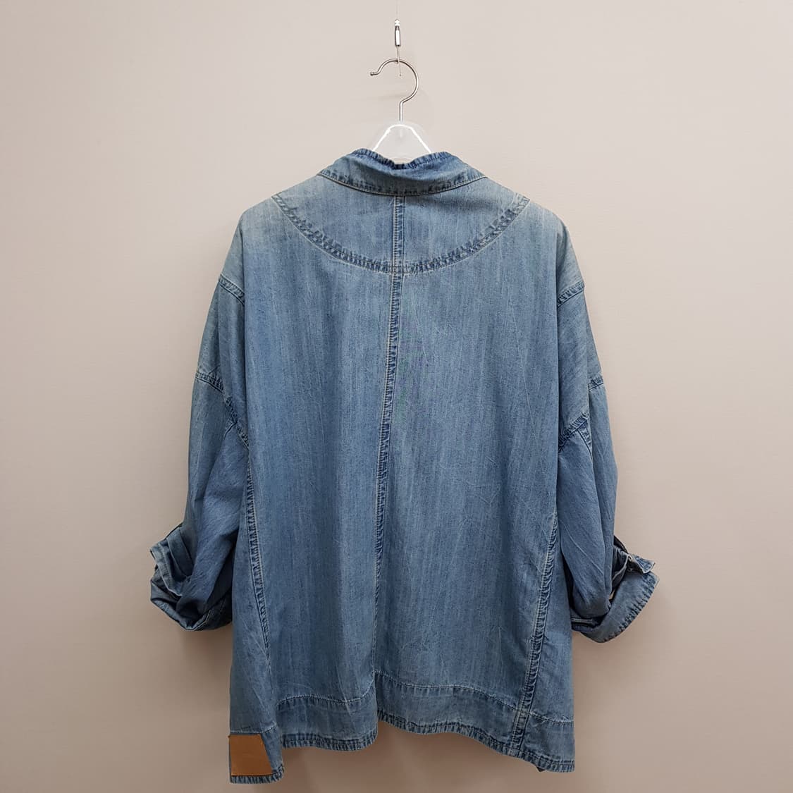 한섬 시스템 2021 오버핏 워시드 데님 셔츠 자켓 82-94-160 상품이미지6