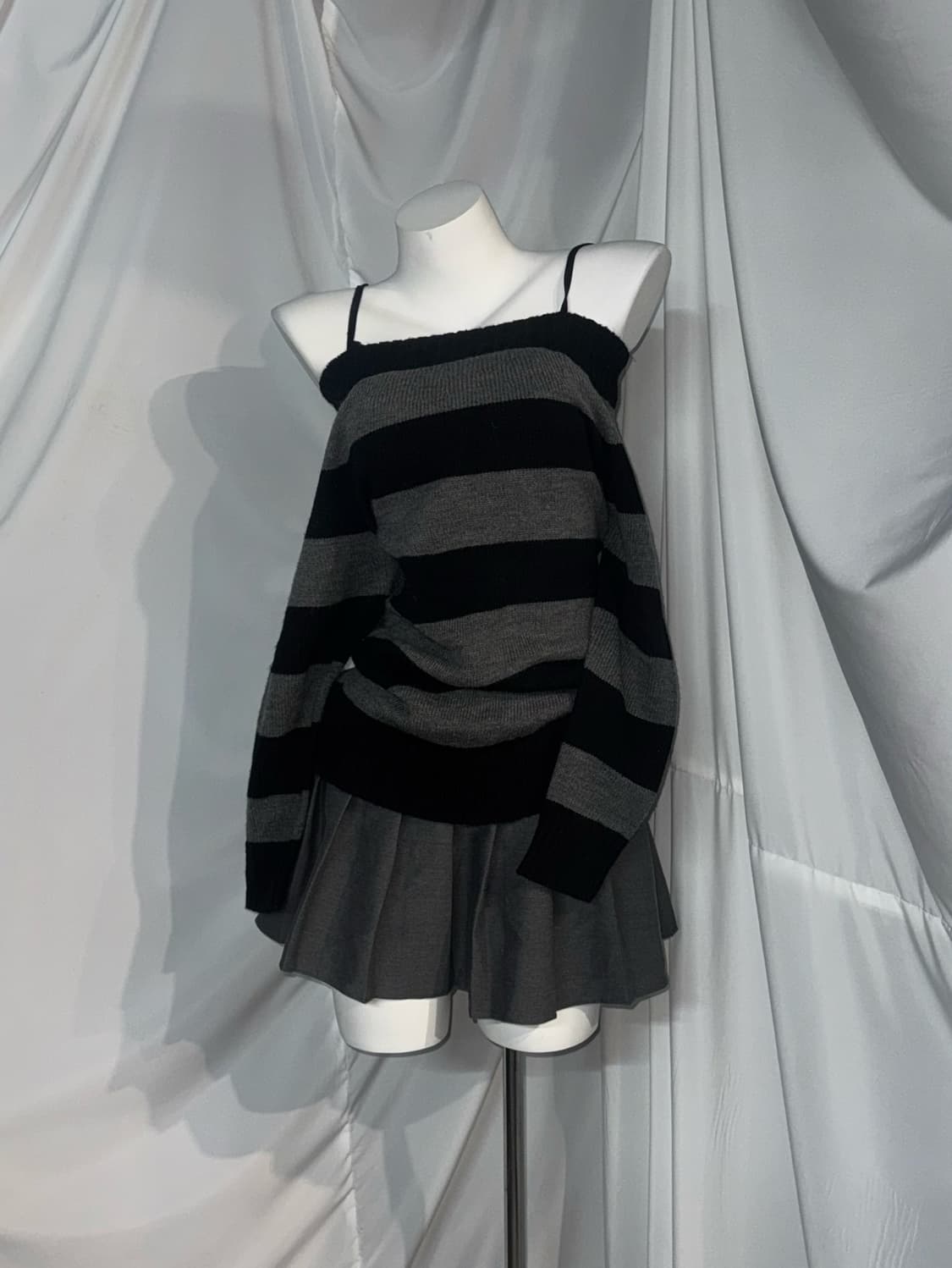 무채색 데일리 니혼진 체크 패딩 스트라이프 오픈숄더니트 코디세트 상품이미지4