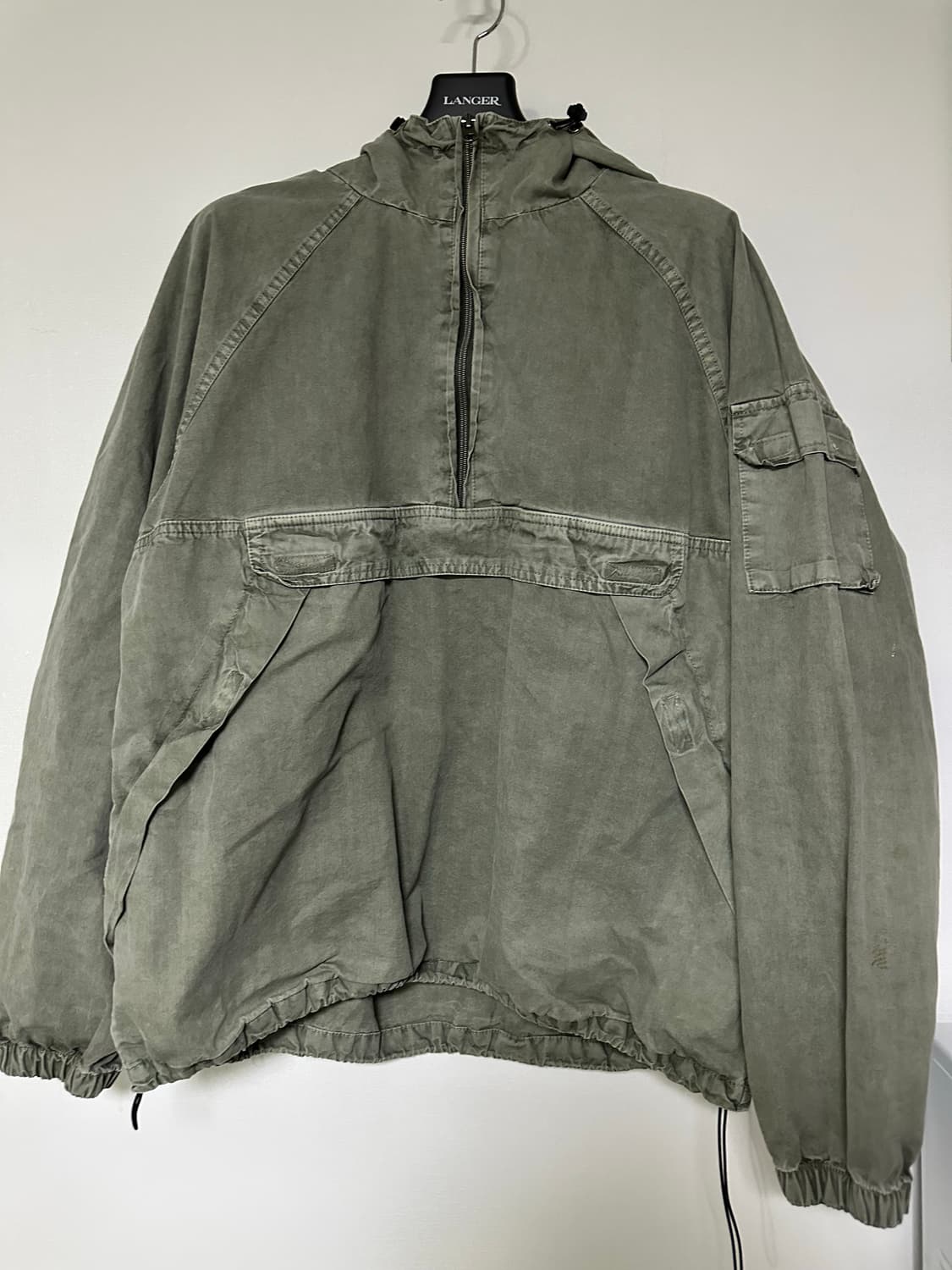 RARE 브랜드의 카키색 아노락 바람막이 상품이미지1