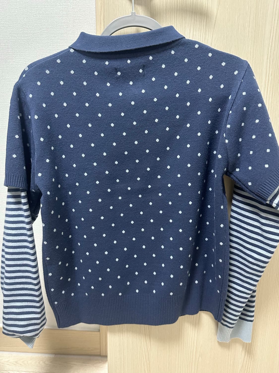 이스트쿤스트 도트 스트라이프 카라 니트 S 상품이미지4