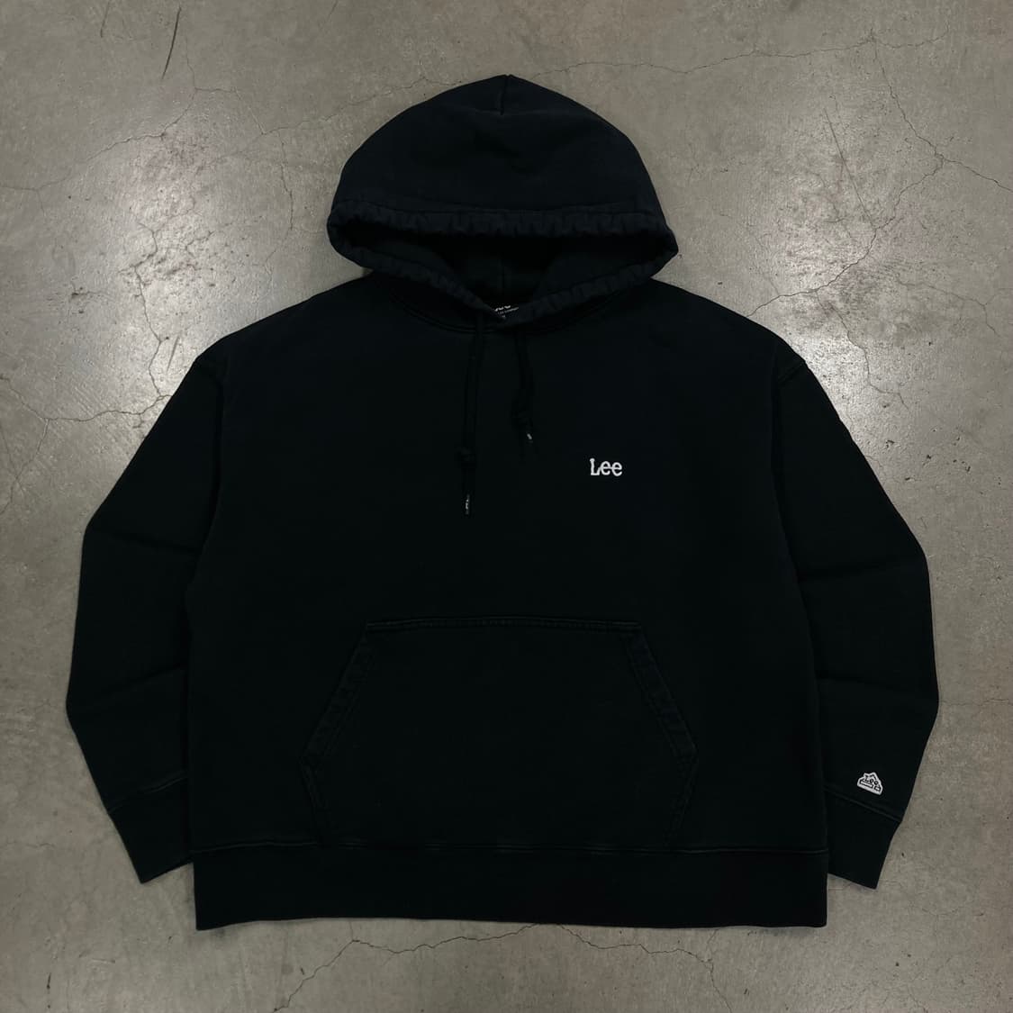 Lee 블랙 컬러 스몰 로고 미니멀 후드티 상품이미지1
