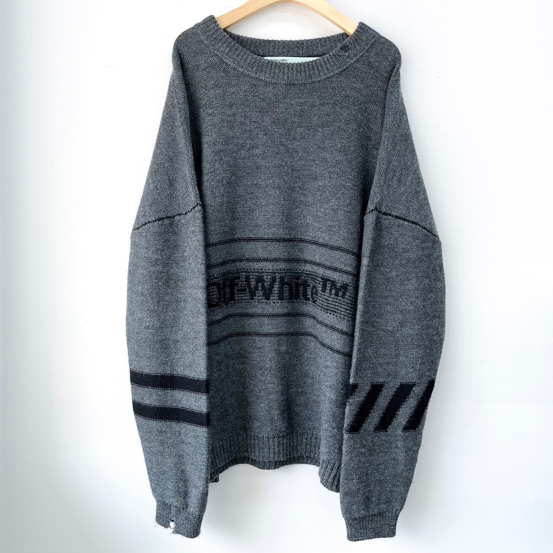 오프화이트 18F/W 로고 데미지 풀오버 울 니트스웨터 상품이미지4