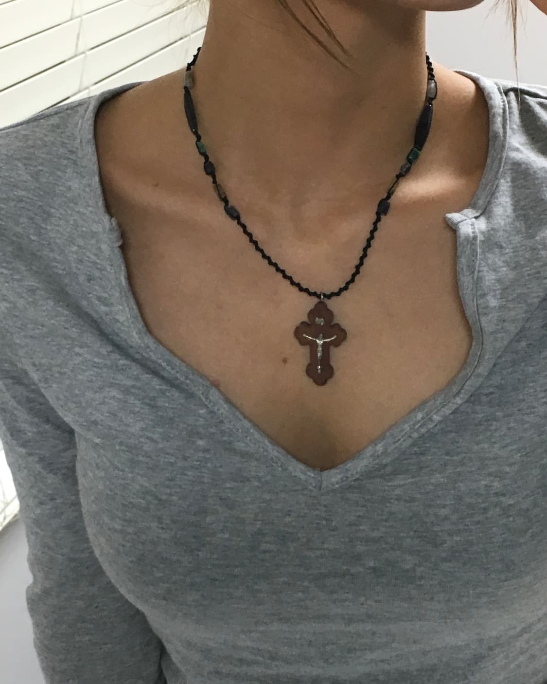 stone wood cross necklace  상품이미지3