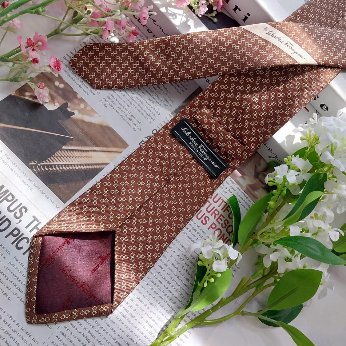 페라가모 실크 간치니 패턴 넥타이 9.2cm S~A+등급 K2350
 상품이미지5