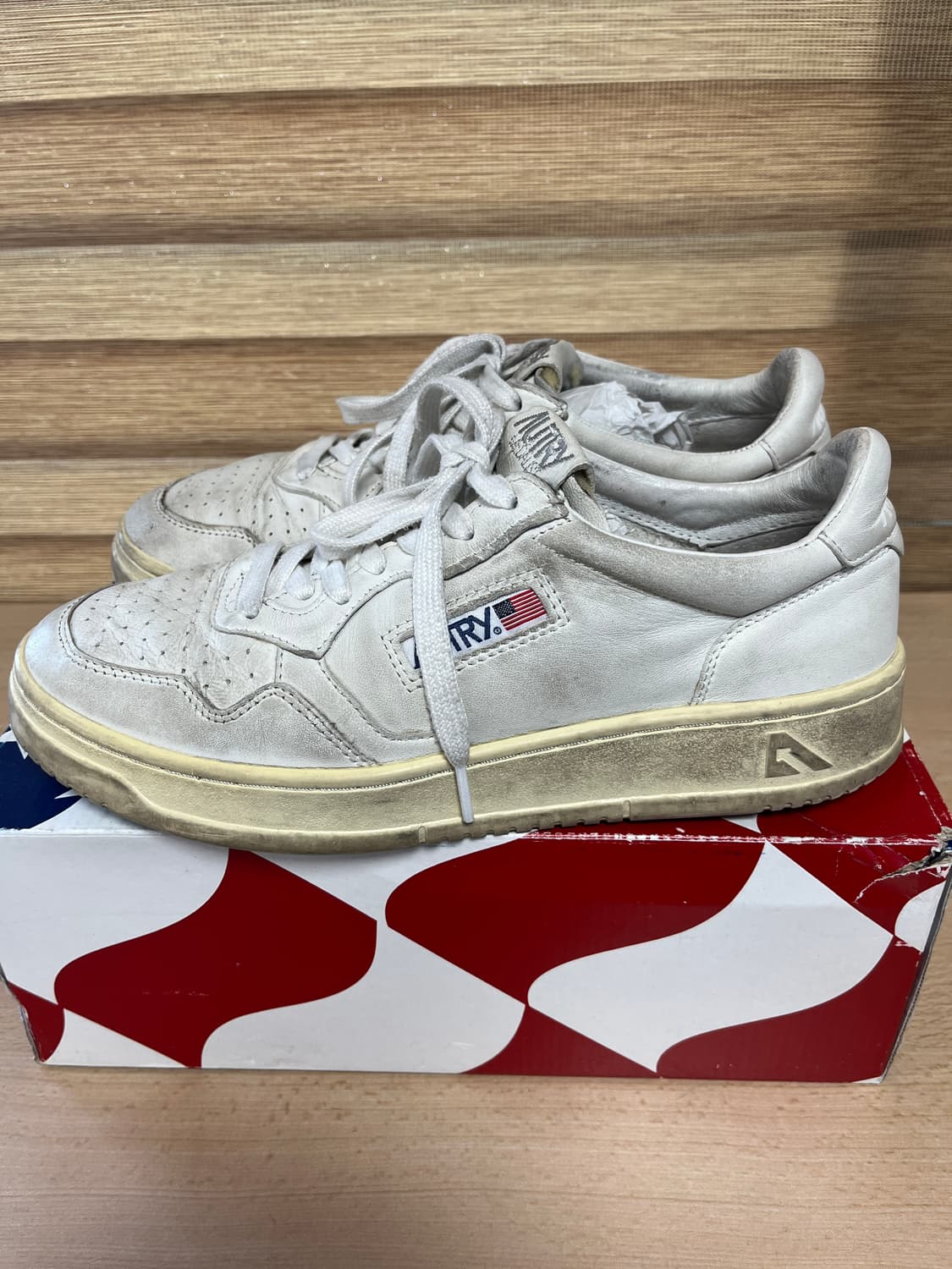 오트리 메달리스트 고트스킨(42사이즈) 상품이미지3