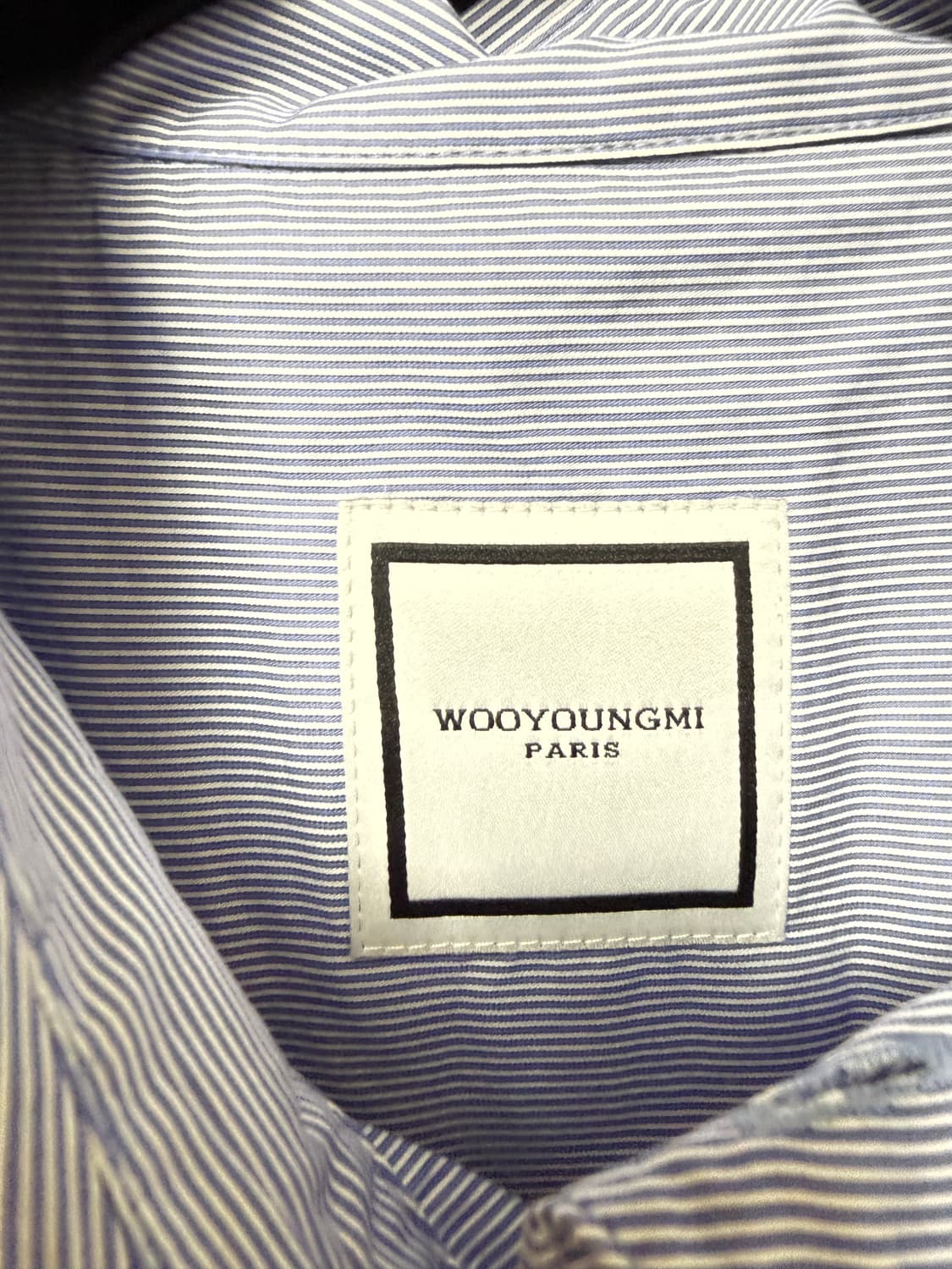 우영미 백로고 벨벳 블루 스트라이프 셔츠 / 48사이즈 상품이미지2